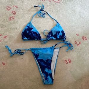 SHEIN blue tie dye triangle bikini set size medium